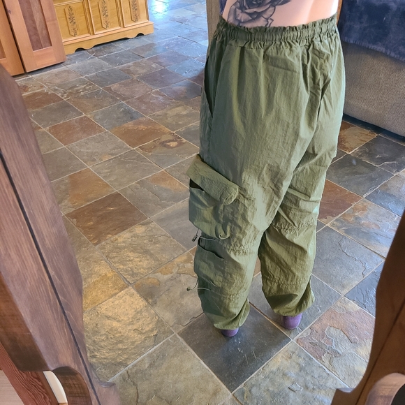 OLIVE GREEN SUPER BAGGY Cargo Pants - Picture 4 of 4